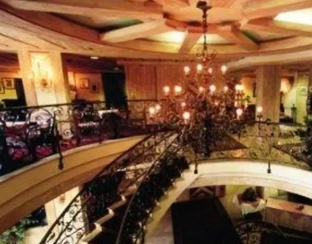 Kronenhotel Bed & Breakfast 3*