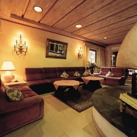 Kronenhotel 3*
