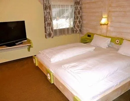 Frühstückspension Kronenhotel 3*