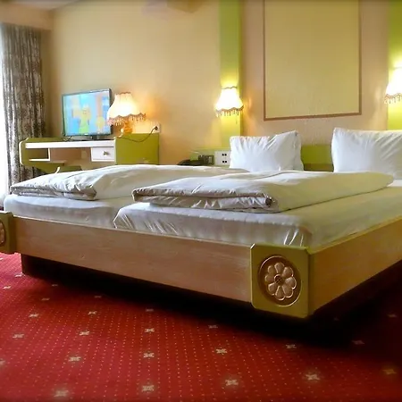 Kronenhotel Frühstückspension Seefeld in Tirol